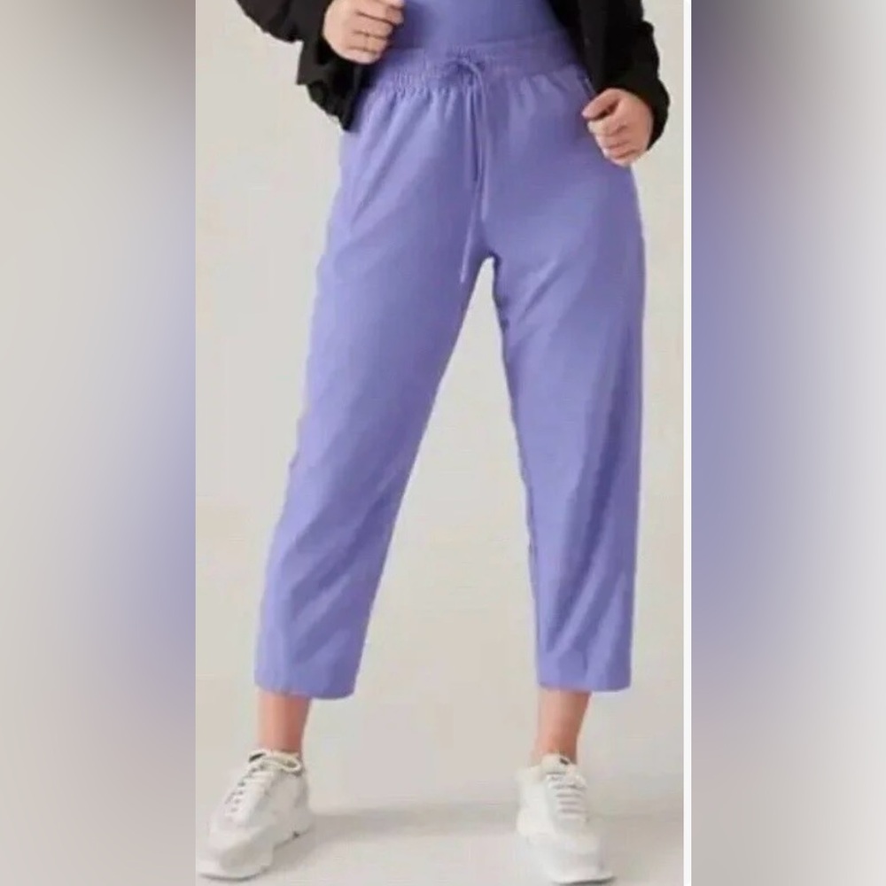 Athleta Arrival Straight Leg Cropped Pants Size 6